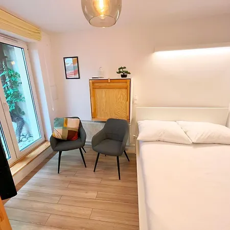 Fantastays - Sixteen Apartment *